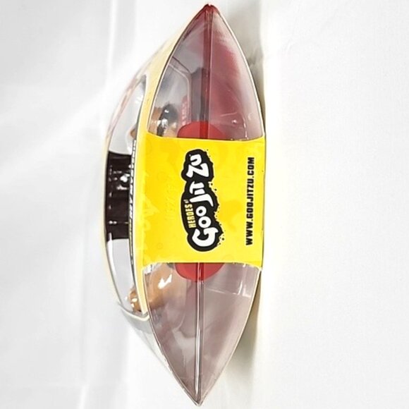 Stretchy Superstars Rey Mysterio Action Figure - Picture 4 of 4